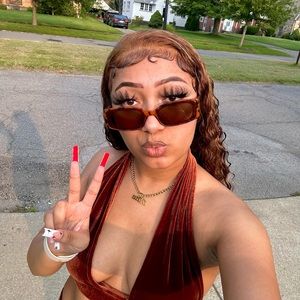 Meet your Posher, Geneva